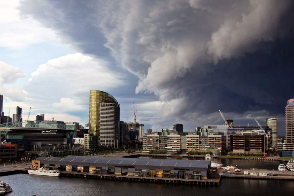 summer melbourne rain