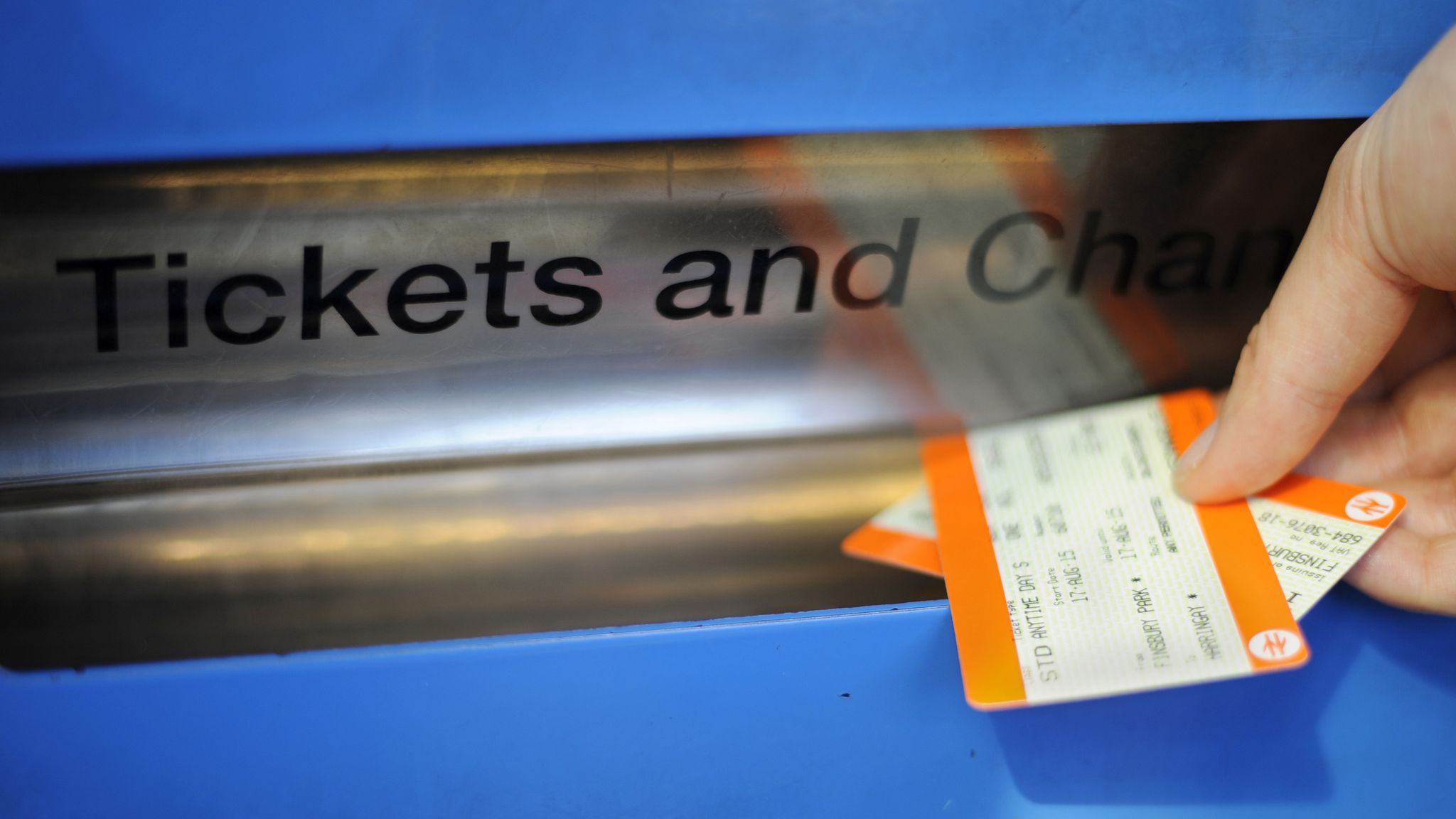 What is the Benefits of Having a Railcard in the UK | uhomes.com