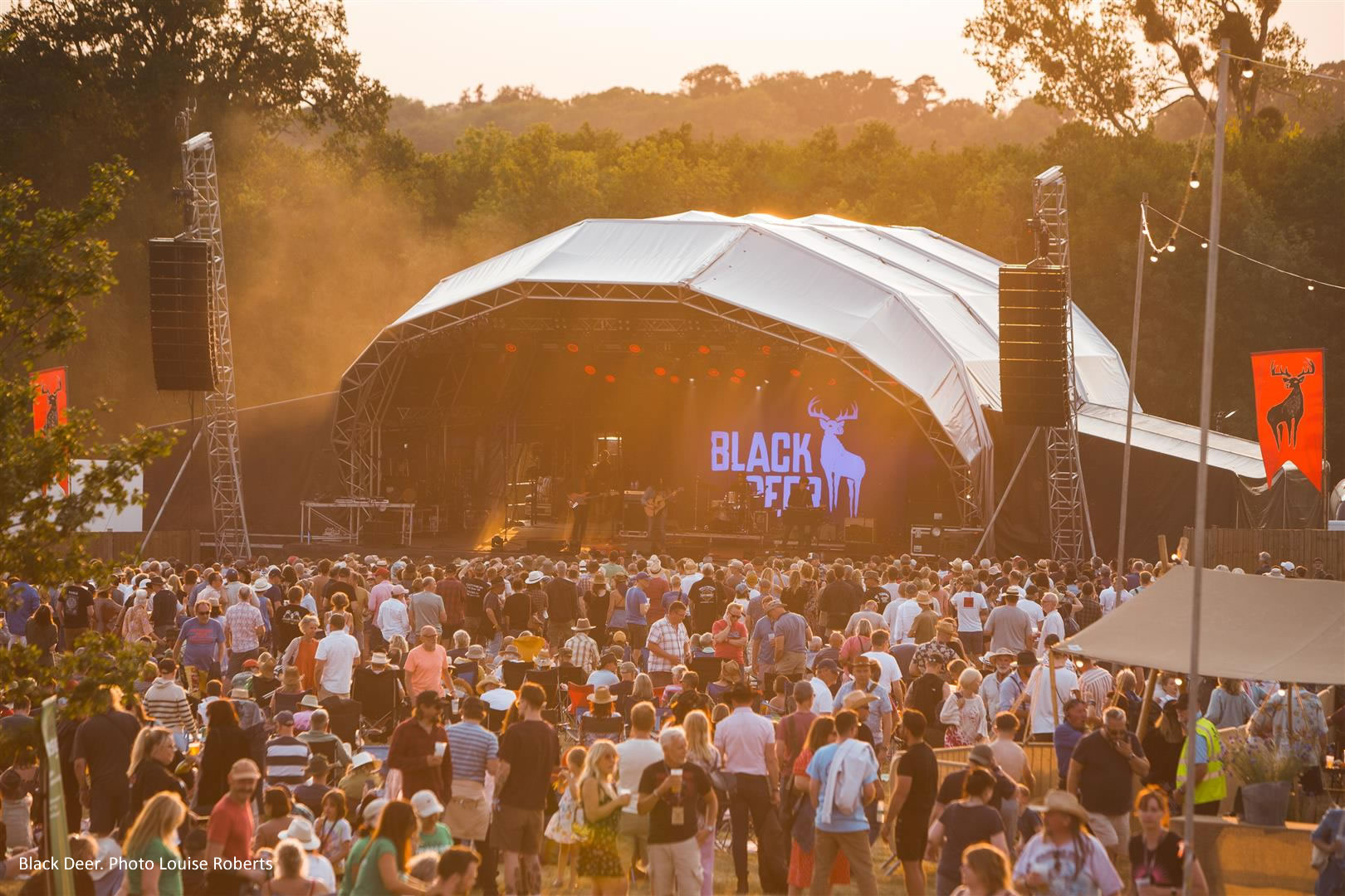 Navigating the Best UK Music Festivals in 2024 uhomes