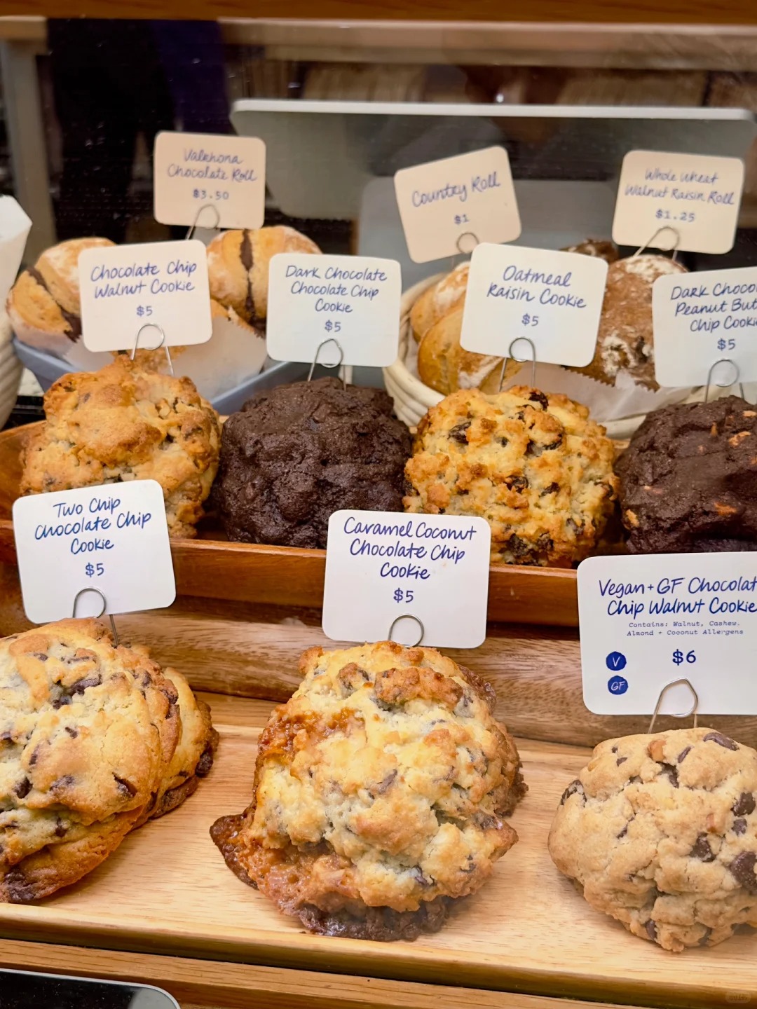 Levain Bakery as one of the popular dessert NYC