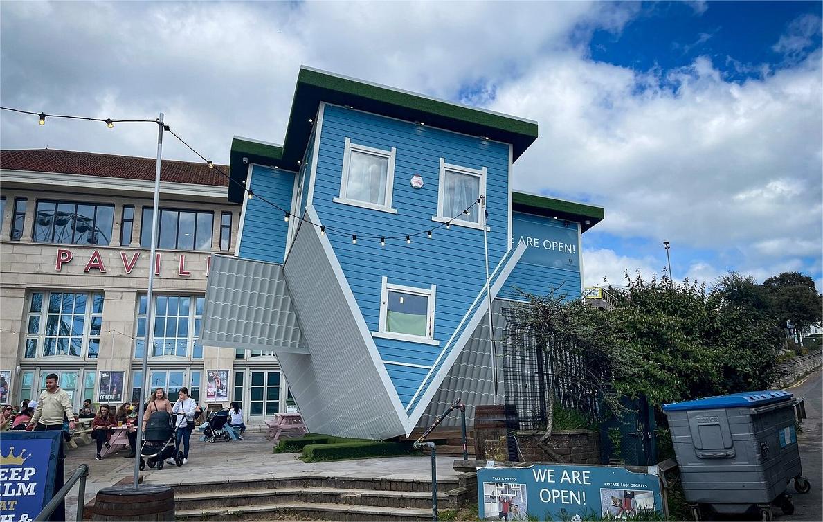 fun things to do in bournemouth: upside down house