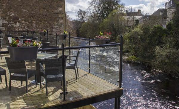 places to eat in stirling: the riverside