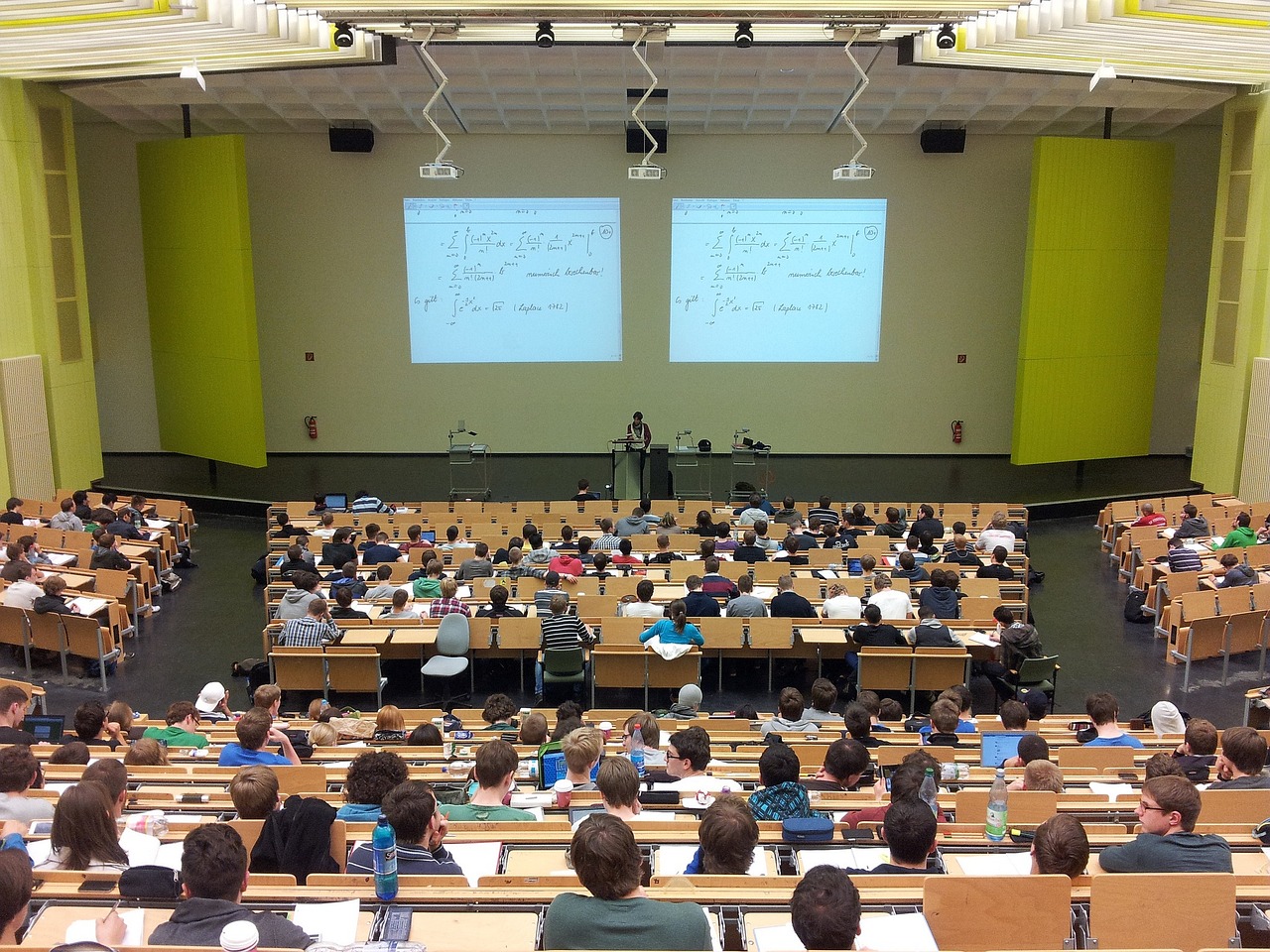 KCL University Lecture Hall