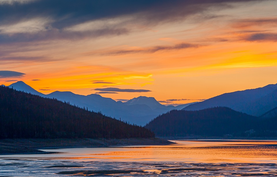 canada-mountain