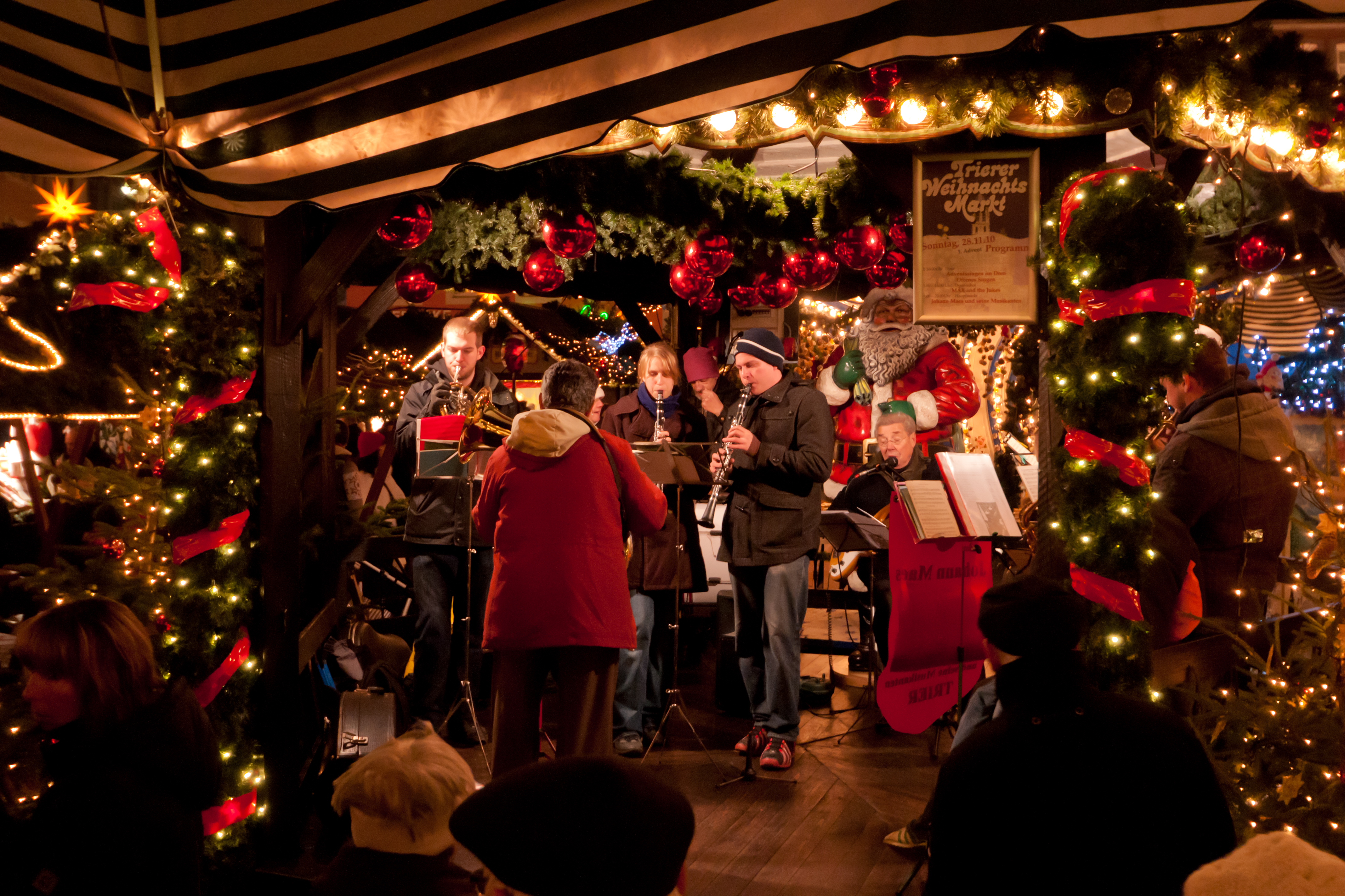 Christmas music band