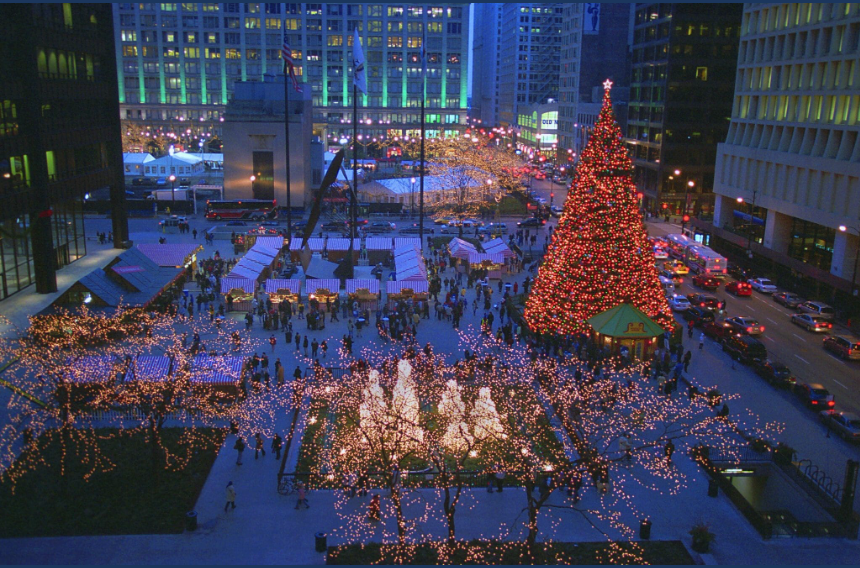 Chrismastree-in-chicago-November