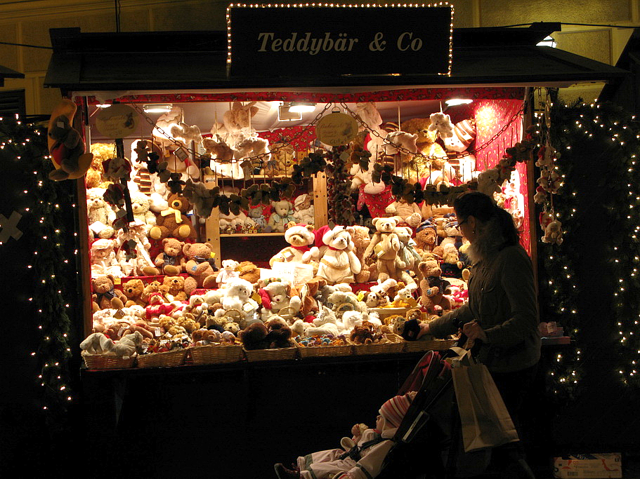 toronto christmas market stall