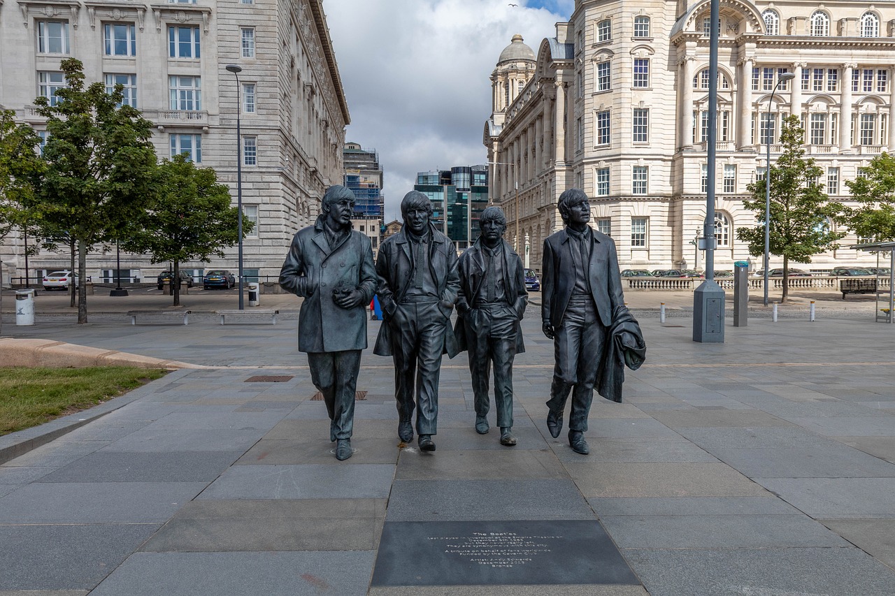 beatles statue