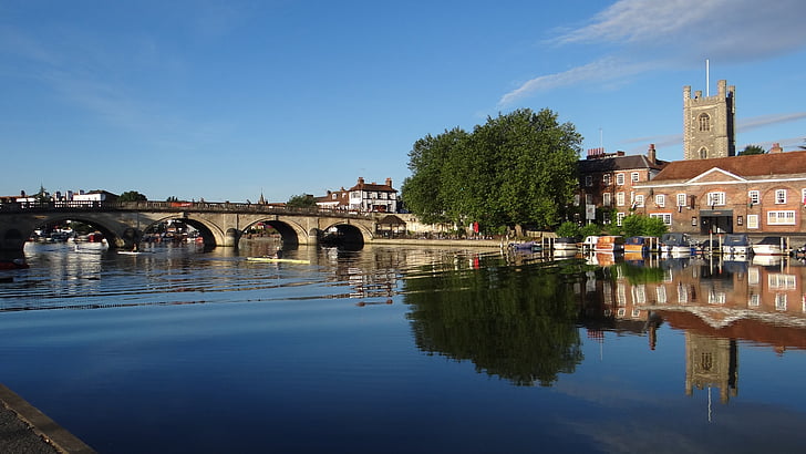 henley-bridge-thames-river