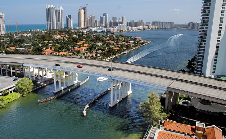 richest neighborhoods in miami