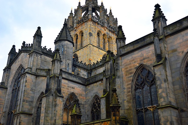 things to do in edinburgh for young adults