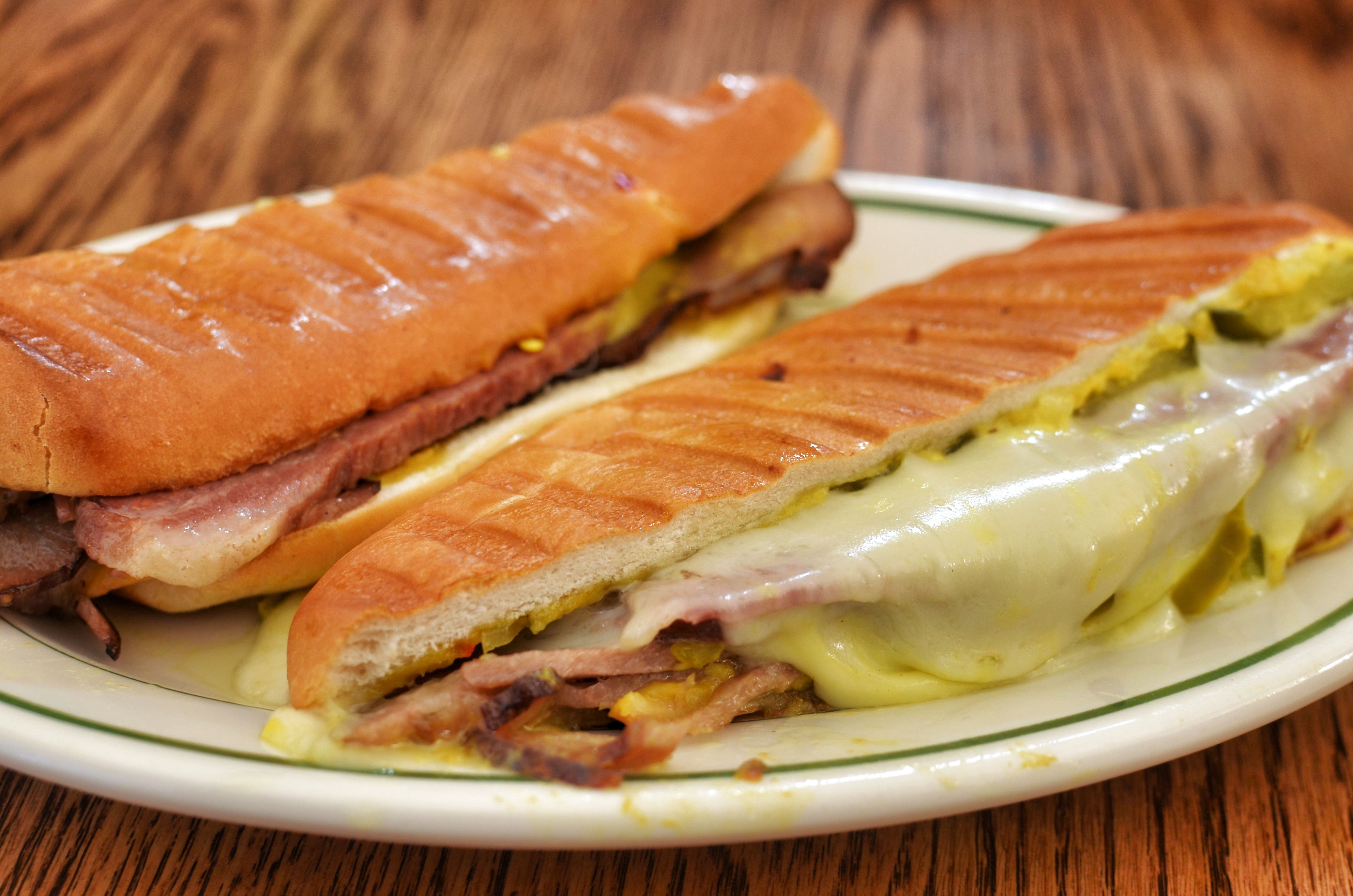 tampa bay stuff to do try Cuban sandwich