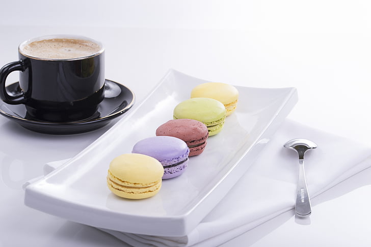 macaron-french-food-and-drink