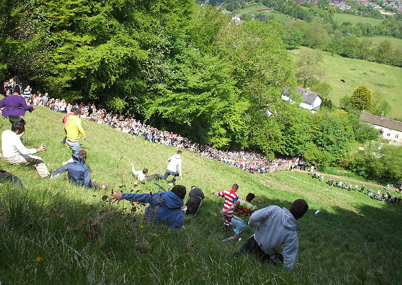 cooper's-hill-cheese-rolling-and-wake