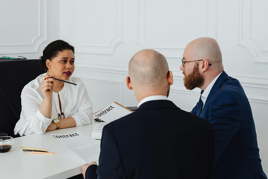 contract-business-meeting