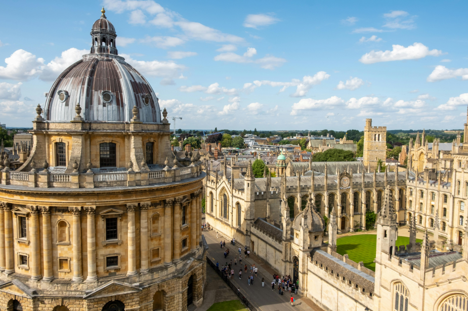library in university of oxford in a sunny day
