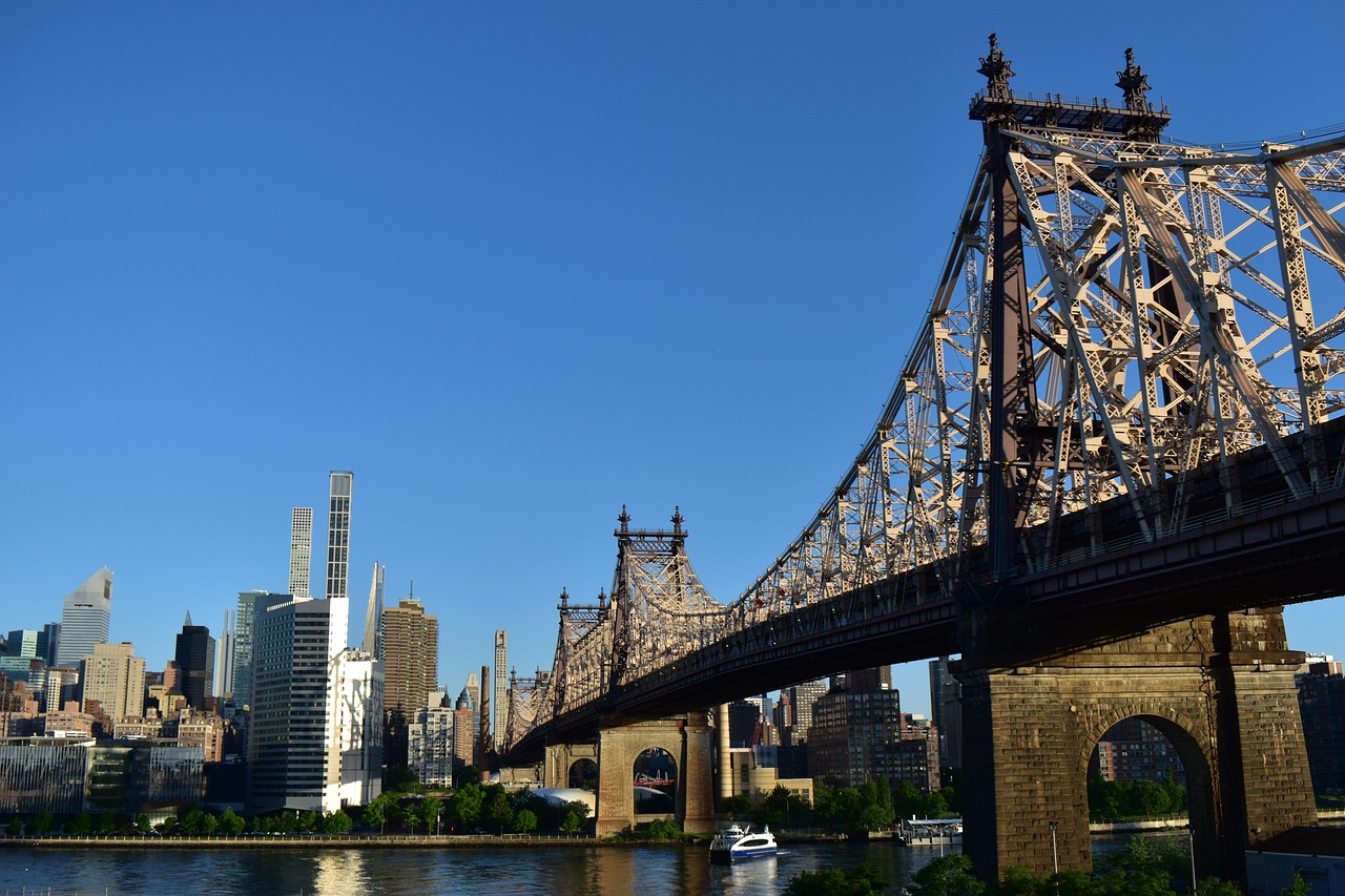 bridge in Williamsburg