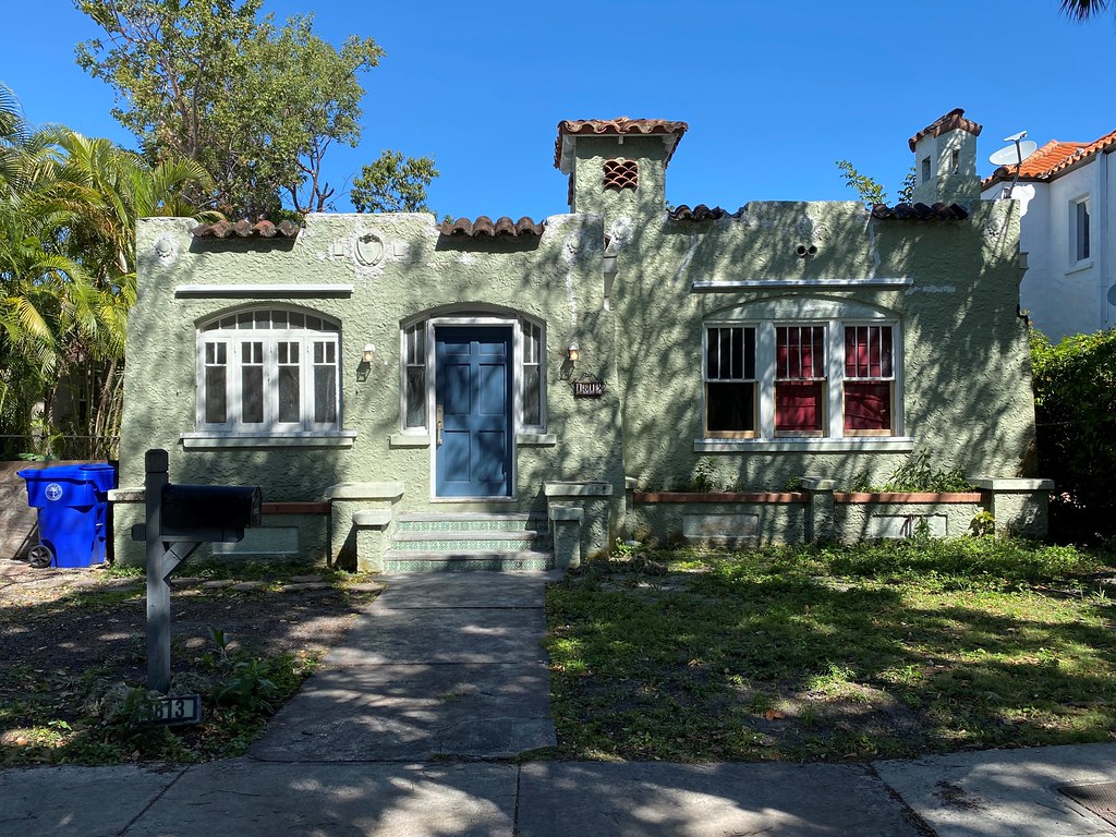 safest neighborhoods in miami