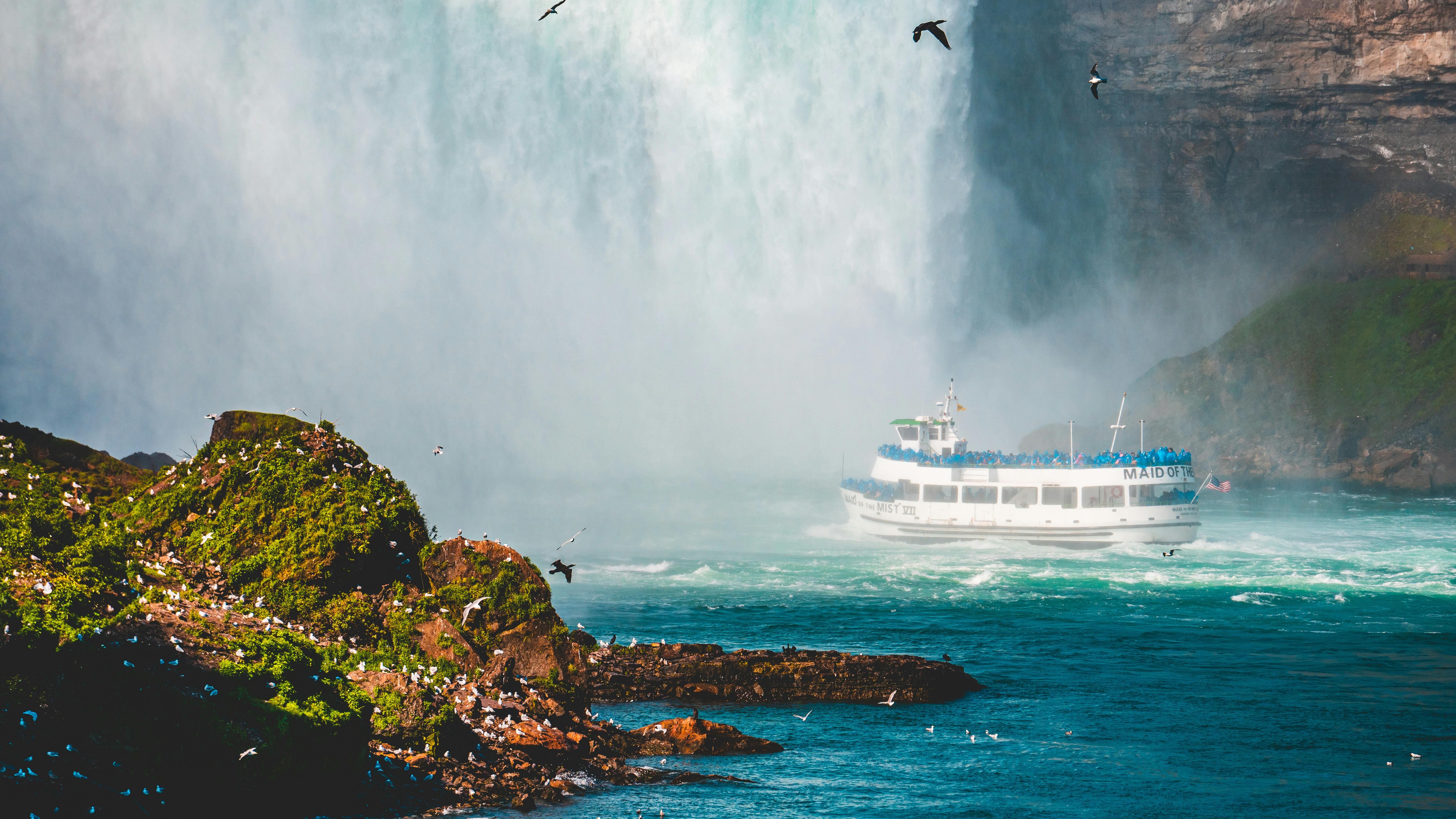 top-tourist-destination-canada-niagara-falls