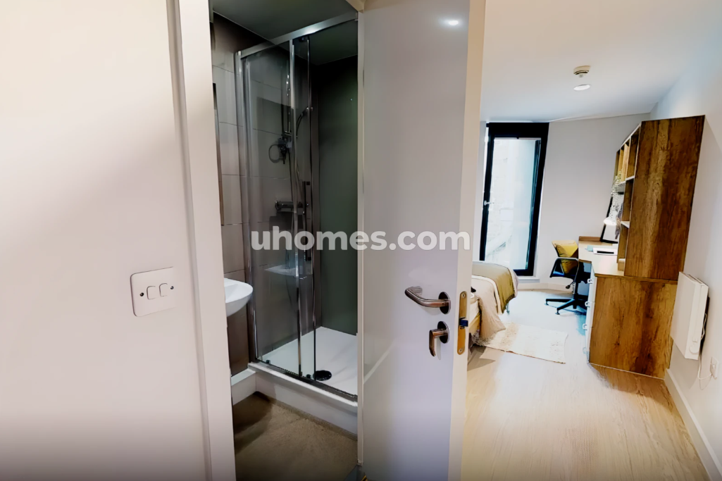 meaning of en suite bathroom