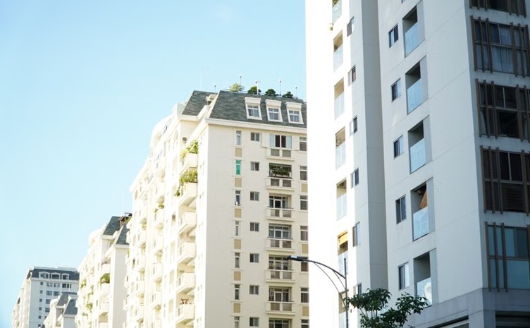 Những Lưu Ý Quan Trọng Khi Đi Xem Nhà và Ký Hợp Đồng