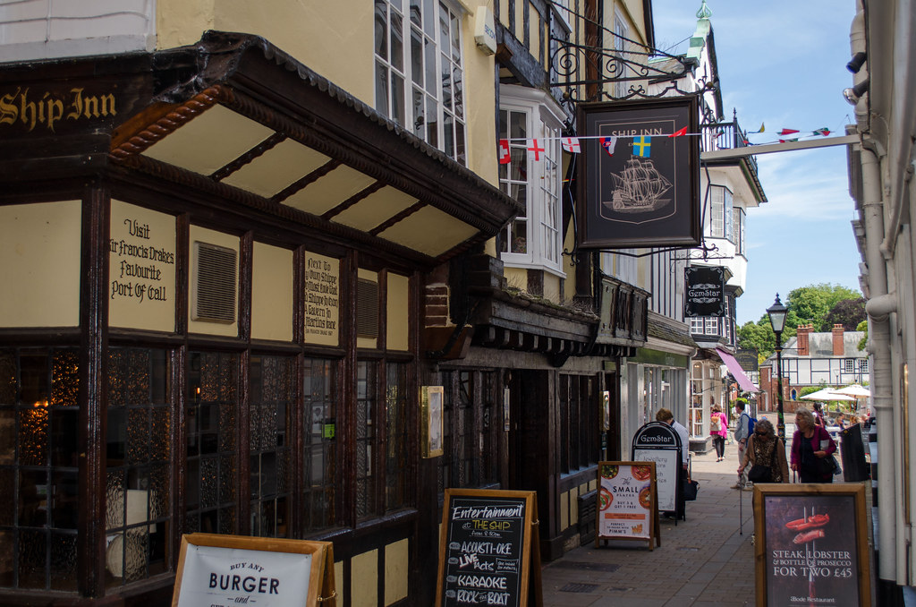 best areas to live in exeter